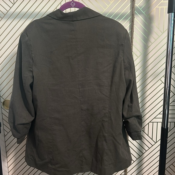 Oversized Olive Green Linen Blazer - Picture 2 of 4